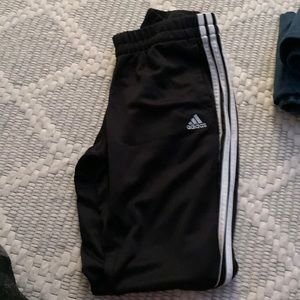 M adidas sweatpants